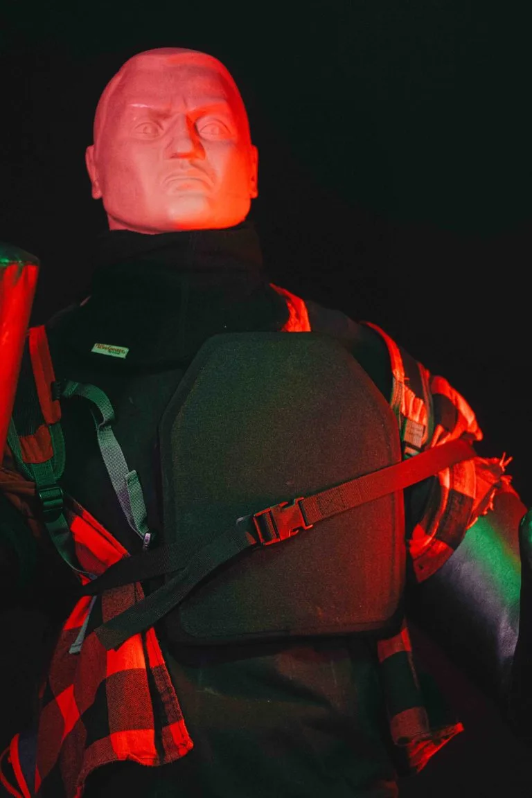 Plaque Stand Alone IV